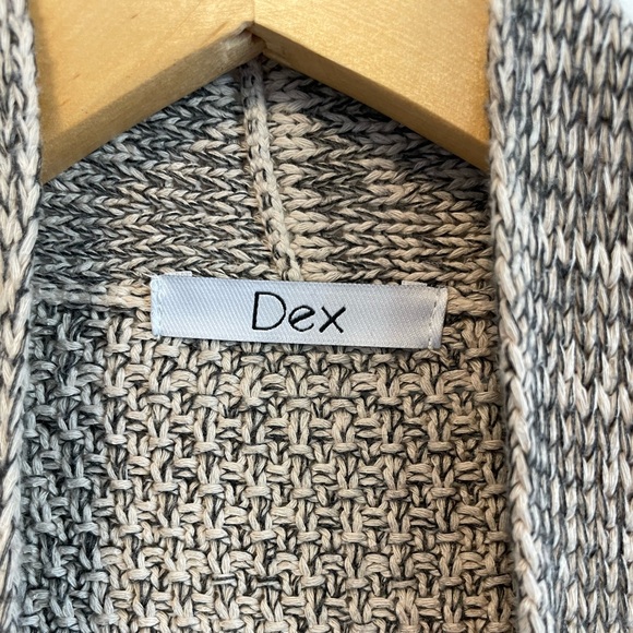 DEX sweater barely worn - Picture 2 of 4